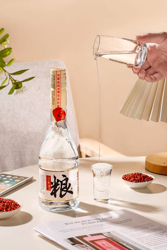 ��ˮ��������Ũ���Ͱ׾ơ�52��500ml��