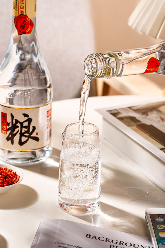 ��ˮ��������Ũ���Ͱ׾ơ�52��500ml��