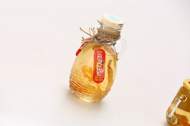 如科鹿鞭人参枸杞酒